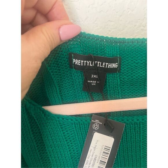 PrettyLittleThing Asymmetrical Sweater  NEW NWT - Picture 3 of 5